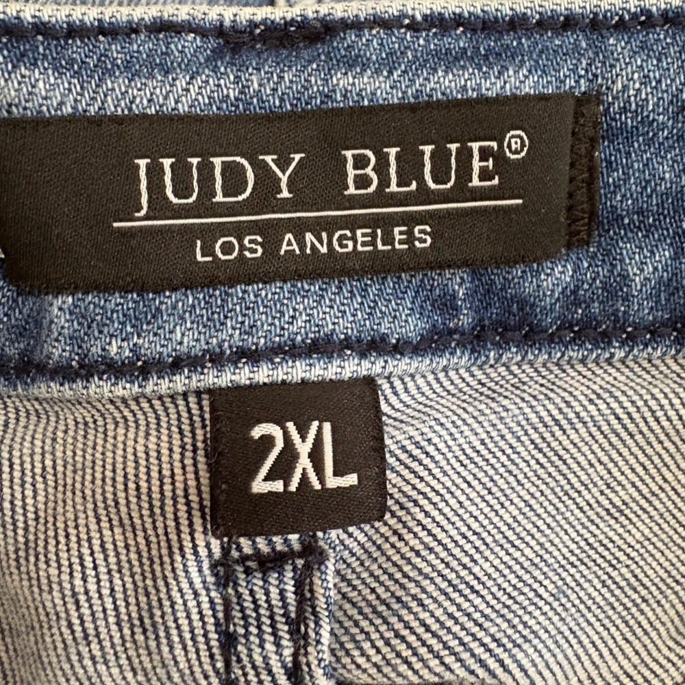 Judy Blue Womens 2XL Denim Shorts Blue Distressed Raw Hem High Rise Cutoffs - Picture 3 of 6